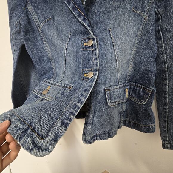 Reserved Jean Jacket Womens Medium Blue Denim Two Button Pockets Cotton - Picture 3 of 15